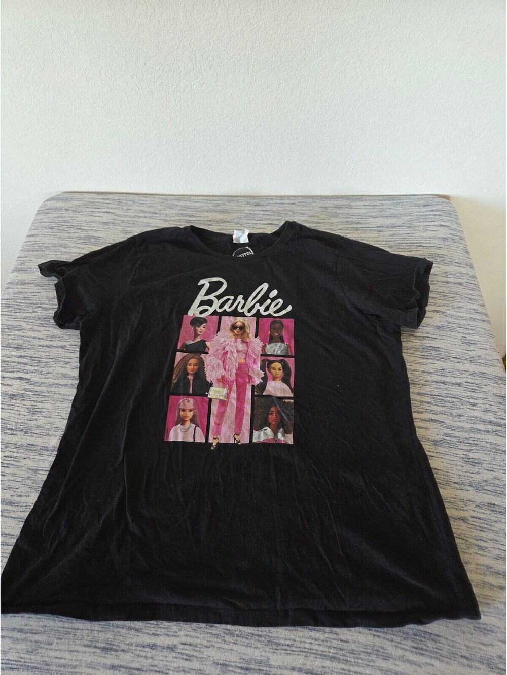 Port & Company Barbie Black Graphic T-Shirt Size Large